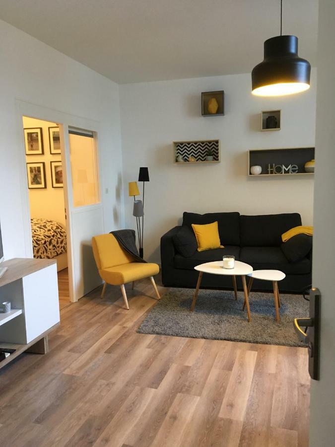 "La Mercerie" La Rochelle  Luaran gambar