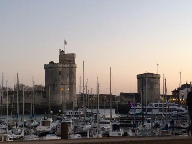 "La Mercerie" La Rochelle  Luaran gambar